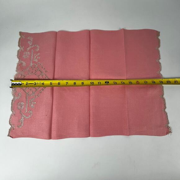 Vtg Pink Tea Towel Embroidered Lace Scrollwork 19x14 Large Table Doily Linens - Picture 4 of 7